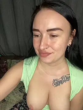 Roxana Bell online show from March 27, 2026, 9:47 pm