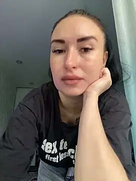 Snapshot of Roxana_Bell chatting on May 30, 2026, 11:29 am Roxana Bell online show from May 30, 2026, 11:29 am