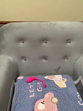 Snapshot of Linda-Mora chatting on February 22, 2025, 5:13 pm Linda-Mora online show from February 22, 2025, 5:13 pm