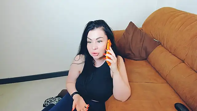 LayaFlow online show from February 5, 2026, 9:47 am