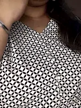 Snapshot of Ravina_patil1 chatting on February 13, 2025, 8:34 pm Ravina patil1 online show from February 13, 2025, 8:34 pm