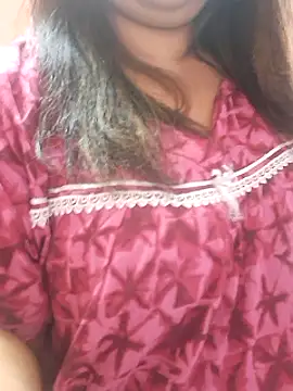 Snapshot of Ravina_patil1 chatting on February 19, 2025, 7:38 pm Ravina patil1 online show from February 19, 2025, 7:38 pm