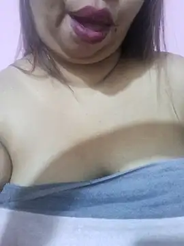 Ravina patil1 online show from July 19, 2026, 3:43 am