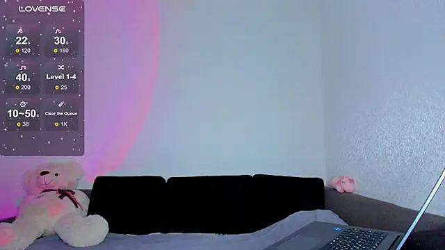 misspollywow online show from September 19, 2025, 5:02 pm