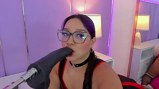 SophyRuiz  online show from November 8, 2025, 11:54 am