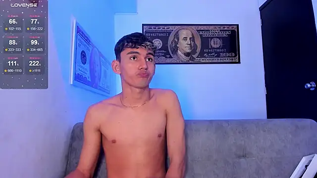 Snapshot of EstebanPerez_ chatting on December 19, 2024, 6:23 pm EstebanPerez online show from December 19, 2024, 6:23 pm