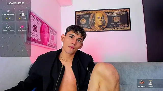 Snapshot of EstebanPerez_ chatting on December 28, 2024, 6:18 pm EstebanPerez online show from December 28, 2024, 6:18 pm