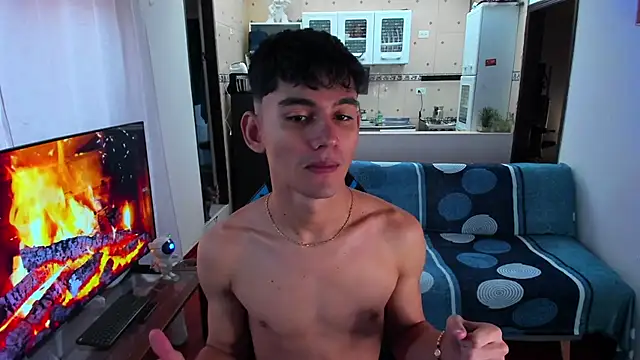 Snapshot of EstebanPerez_ chatting on January 17, 2025, 12:21 pm EstebanPerez online show from January 17, 2025, 12:21 pm