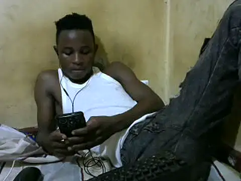 swthairydic online show from February 17, 2025, 1:53 pm