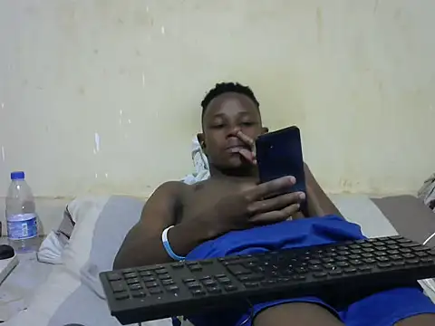 swthairydic online show from October 2, 2025, 2:24 pm