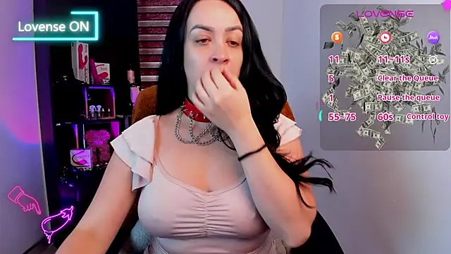 sara goodgirl13 online show from February 18, 2026, 1:40 pm