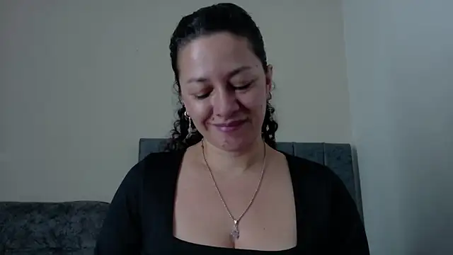 Snapshot of ArtesanaMK chatting on July 6, 2026, 12:35 pm ArtesanaMK online show from July 6, 2026, 12:35 pm