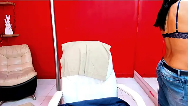 SaraSofia44 online show from February 18, 2026, 12:50 am