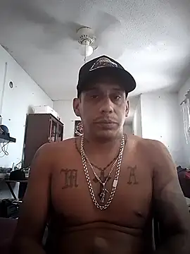 Snapshot of Alebir1329 chatting on March 12, 2026, 10:05 pm Alebir1329 online show from March 12, 2026, 10:05 pm