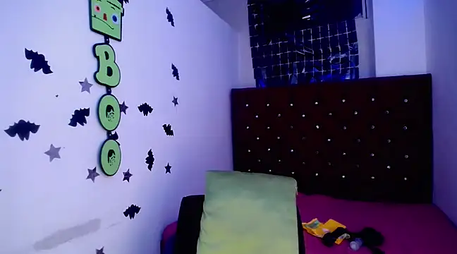 angelinebigcock online show from February 26, 2025, 9:21 am