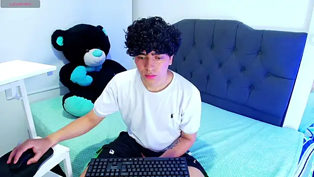Snapshot of _nickconnor01 chatting on March 16, 2025, 7:17 pm  nickconnor01 online show from March 16, 2025, 7:17 pm
