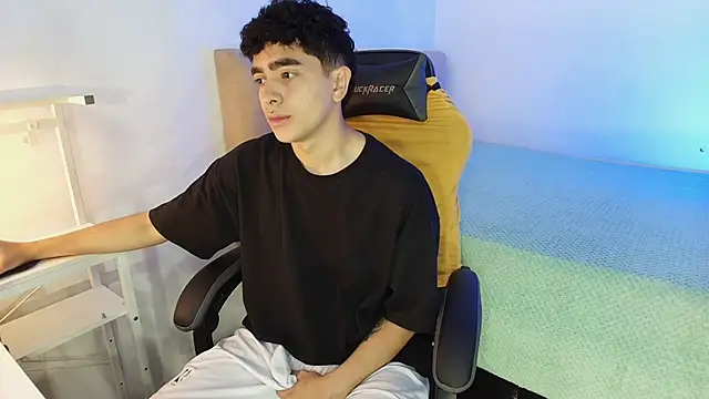 Snapshot of _nickconnor01 chatting on October 12, 2025, 8:30 pm  nickconnor01 online show from October 12, 2025, 8:30 pm