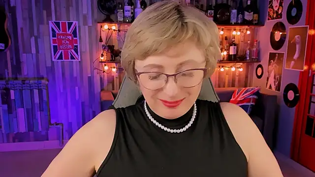 sugar vivien online show from March 7, 2025, 8:33 pm