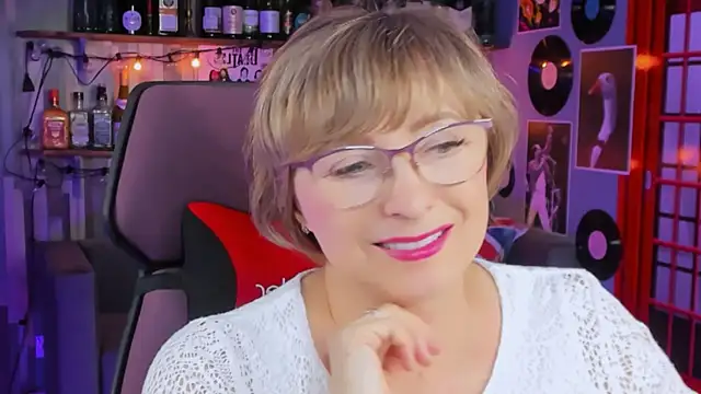 sugar vivien online show from October 13, 2025, 1:11 pm