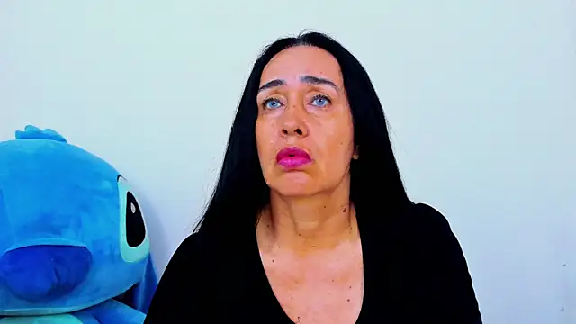 HorniestMilf online show from April 17, 2026, 9:29 pm