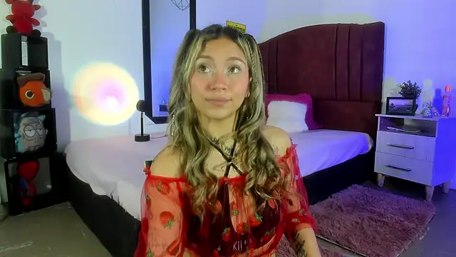 alisson zafiro  online show from January 7, 2025, 9:07 am