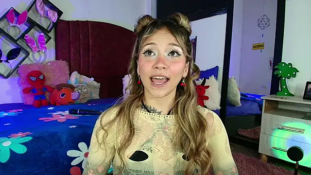 alisson zafiro  online show from March 2, 2025, 5:54 am