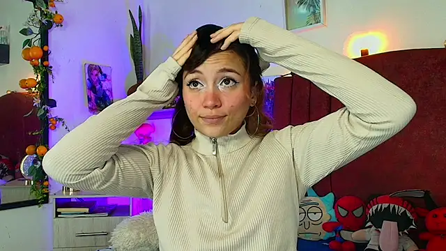 alisson zafiro  online show from April 6, 2026, 6:25 am