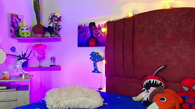 alisson zafiro  online show from April 9, 2026, 6:19 am