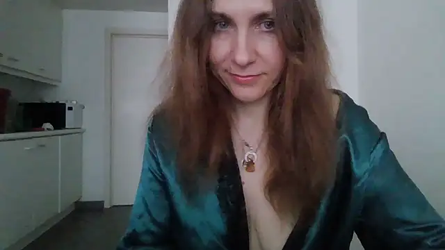 Snapshot of JasmineGlamour chatting on February 9, 2026, 8:51 am JasmineGlamour online show from February 9, 2026, 8:51 am