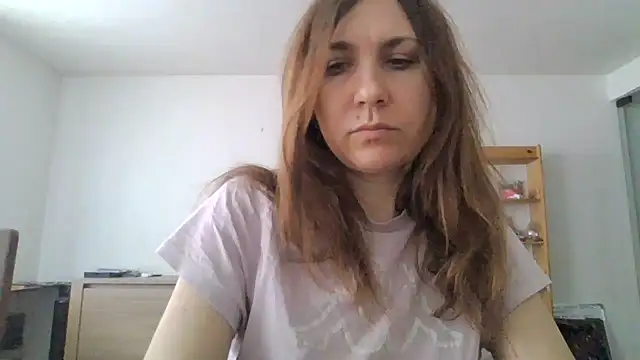 Snapshot of JasmineGlamour chatting on April 13, 2026, 3:06 pm JasmineGlamour online show from April 13, 2026, 3:06 pm