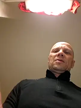 Snapshot of wedge75 chatting on May 11, 2026, 4:59 pm wedge75 online show from May 11, 2026, 4:59 pm
