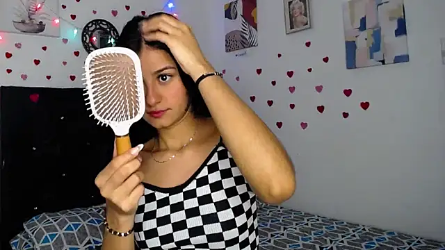 floweer  online show from February 25, 2025, 1:17 pm