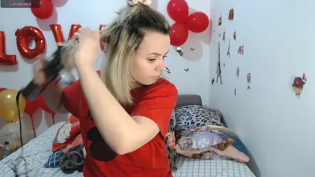 hotmilf4uxxx online show from February 25, 2026, 11:31 am