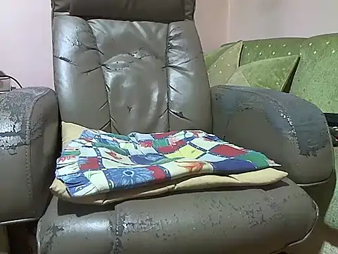 Snapshot of zormen355 chatting on April 15, 2026, 8:20 pm zormen355 online show from April 15, 2026, 8:20 pm