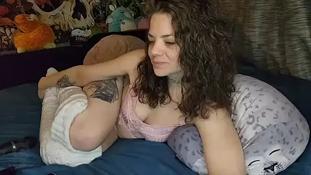 MiaElizabeth online show from March 13, 2025, 10:05 am