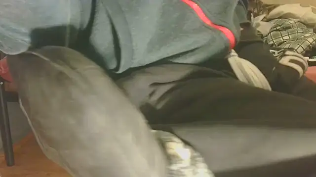 T0Yforeskin online show from April 11, 2026, 10:25 pm