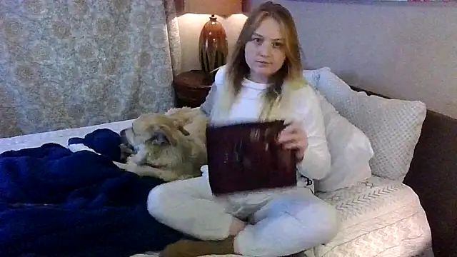 PhatAssBlond online show from December 17, 2024, 6:31 pm