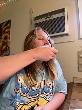 PhatAssBlond online show from September 26, 2025, 7:29 pm