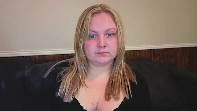 PhatAssBlond online show from February 10, 2026, 7:07 pm