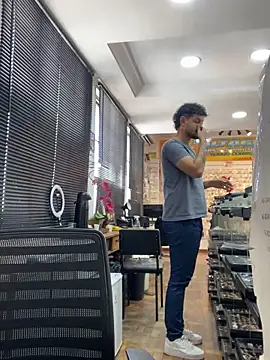 Snapshot of luanbig chatting on January 13, 2025, 1:28 pm luanbig online show from January 13, 2025, 1:28 pm