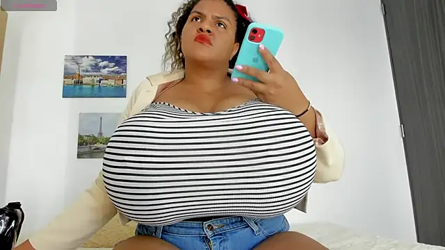 bigmom69  online show from September 9, 2025, 3:00 pm