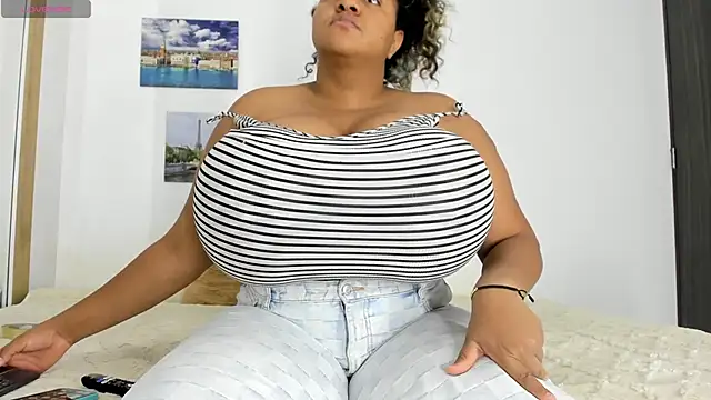 bigmom69  online show from November 3, 2025, 12:24 am