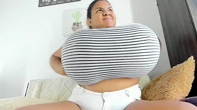 bigmom69  online show from March 22, 2026, 6:22 pm