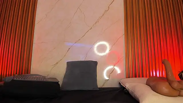 Emiilycollins online show from February 11, 2025, 7:12 am