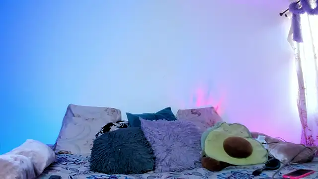 Snapshot of moonfiredancer chatting on December 30, 2024, 7:53 pm moonfiredancer online show from December 30, 2024, 7:53 pm