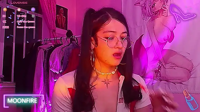 Snapshot of moonfiredancer chatting on October 3, 2025, 1:35 am moonfiredancer online show from October 3, 2025, 1:35 am