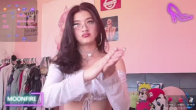 Snapshot of moonfiredancer chatting on December 16, 2025, 3:06 pm moonfiredancer online show from December 16, 2025, 3:06 pm