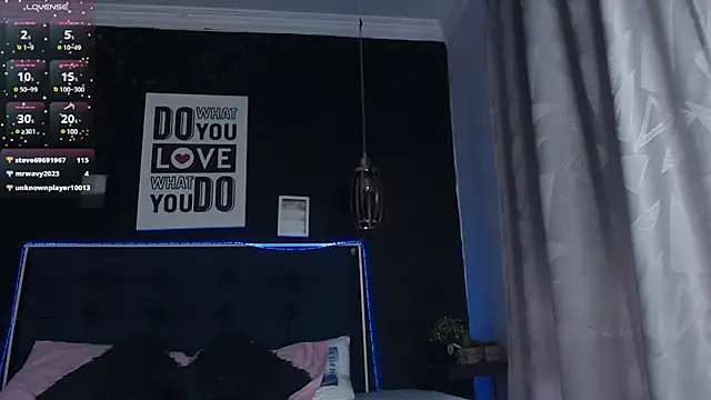 Alisteresa  online show from December 17, 2024, 6:20 pm