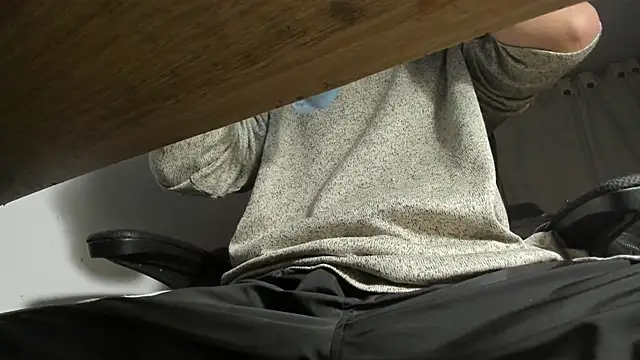 s sven03 online show from February 9, 2025, 10:42 am