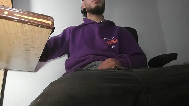 s sven03 online show from October 18, 2025, 4:04 am